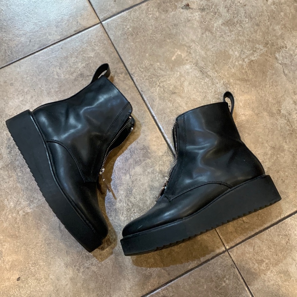 H and M combat boots wedge bottom with zipper
